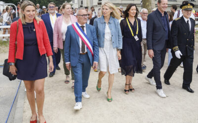 Visite de Marie Barsacq, Ministre des Sports, à Saumur pour le départ de la 4ème étape du Tour de France femmes